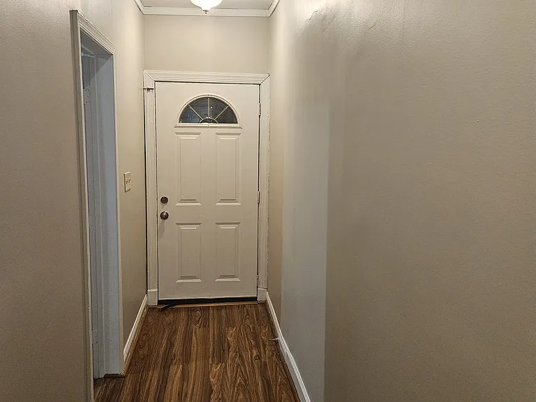 805 Eastern Ave — Photo 10