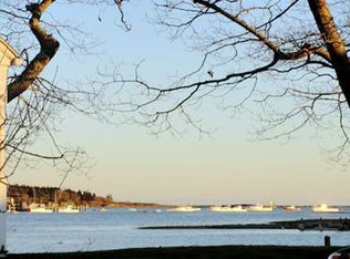 35 Langsford Rd, Kennebunkport, ME 04046