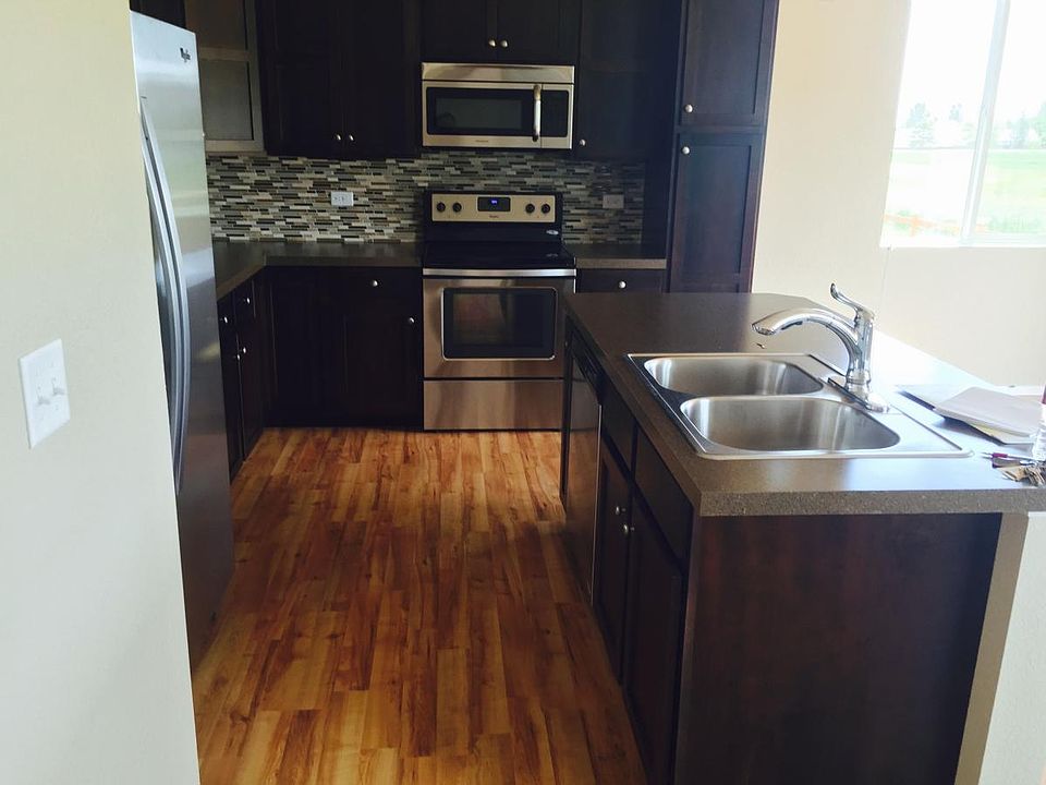 Kitchen with island
