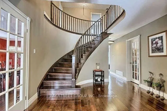 4 bed, $4,200 — Photo 2