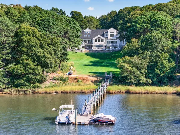 396 Baxters Neck Road, Marstons Mills, MA 02648