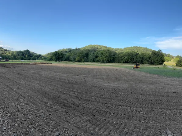 2630 New Hope Rd, Hendersonville, TN 37075