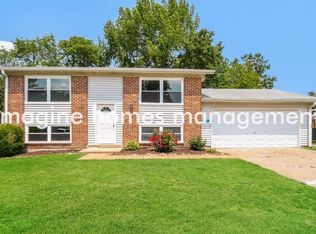 2911 Sean Pkwy, Saint Louis, MO 63129