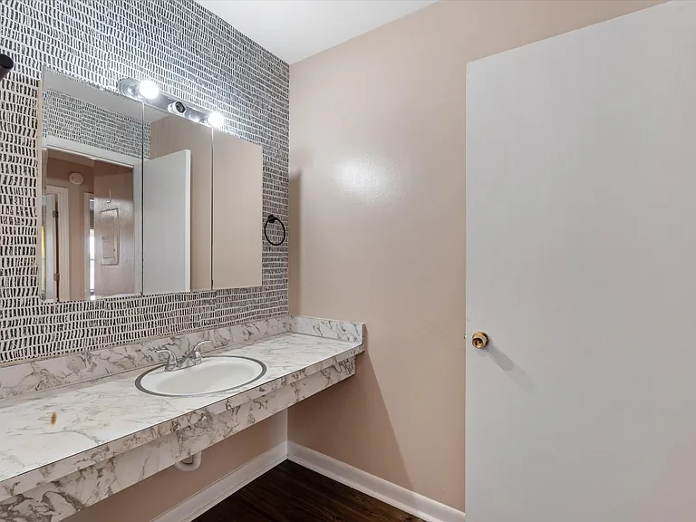 555 N Dupont Ave #C73 — Photo 12