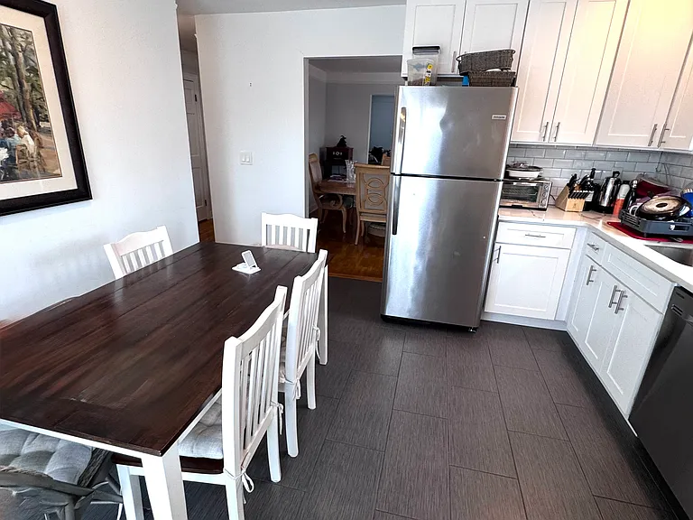 Ambrose Pl — Photo 11