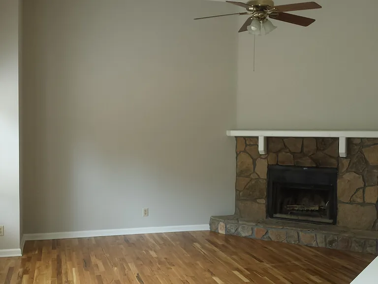 503 Hollow Ct — Photo 5
