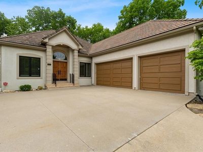 6541 W 106th St, Overland Park, KS, 66212
