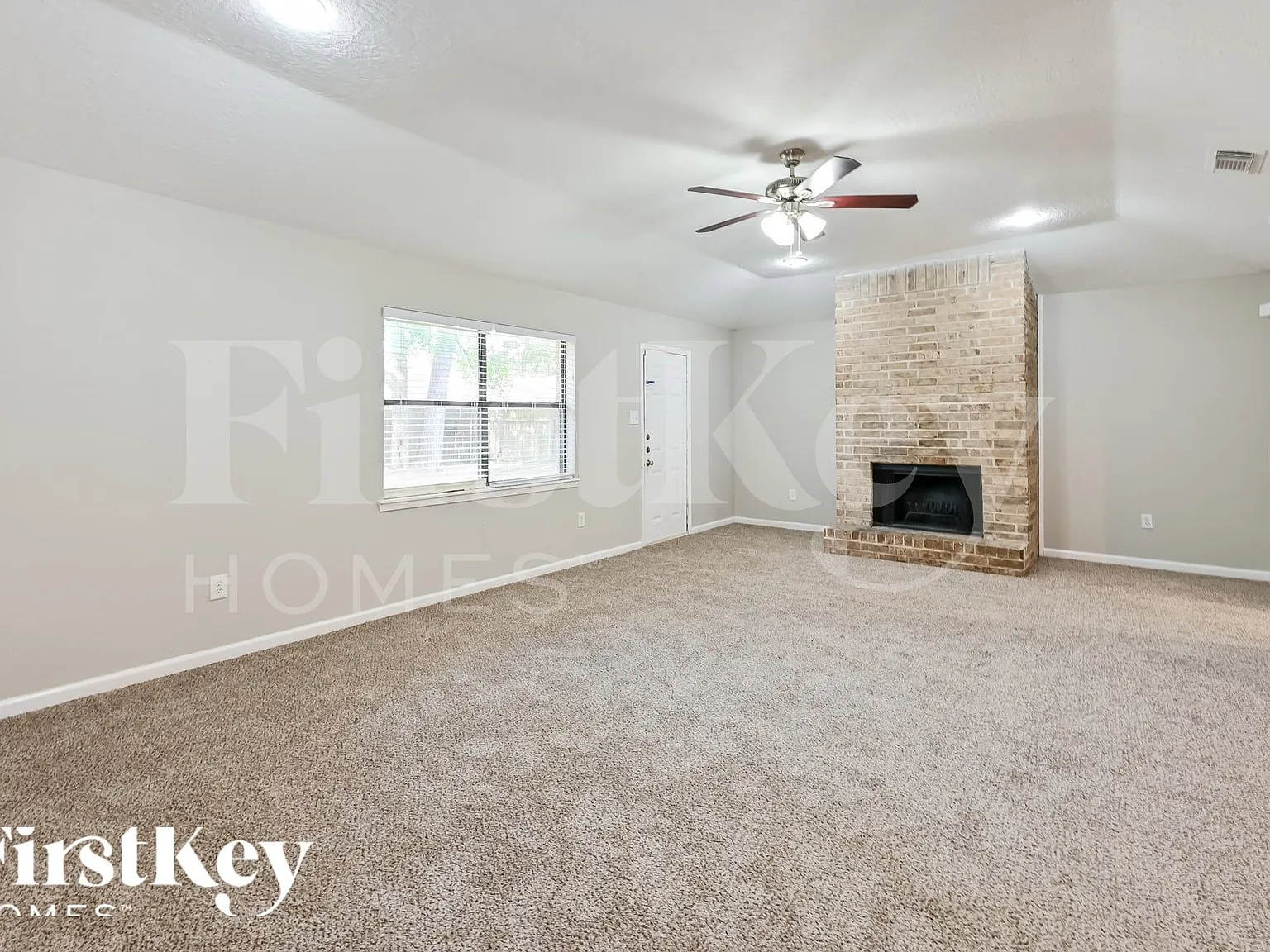 3 bed, 2.0 bath, 1665 sqft, $1,885 — Photo 2