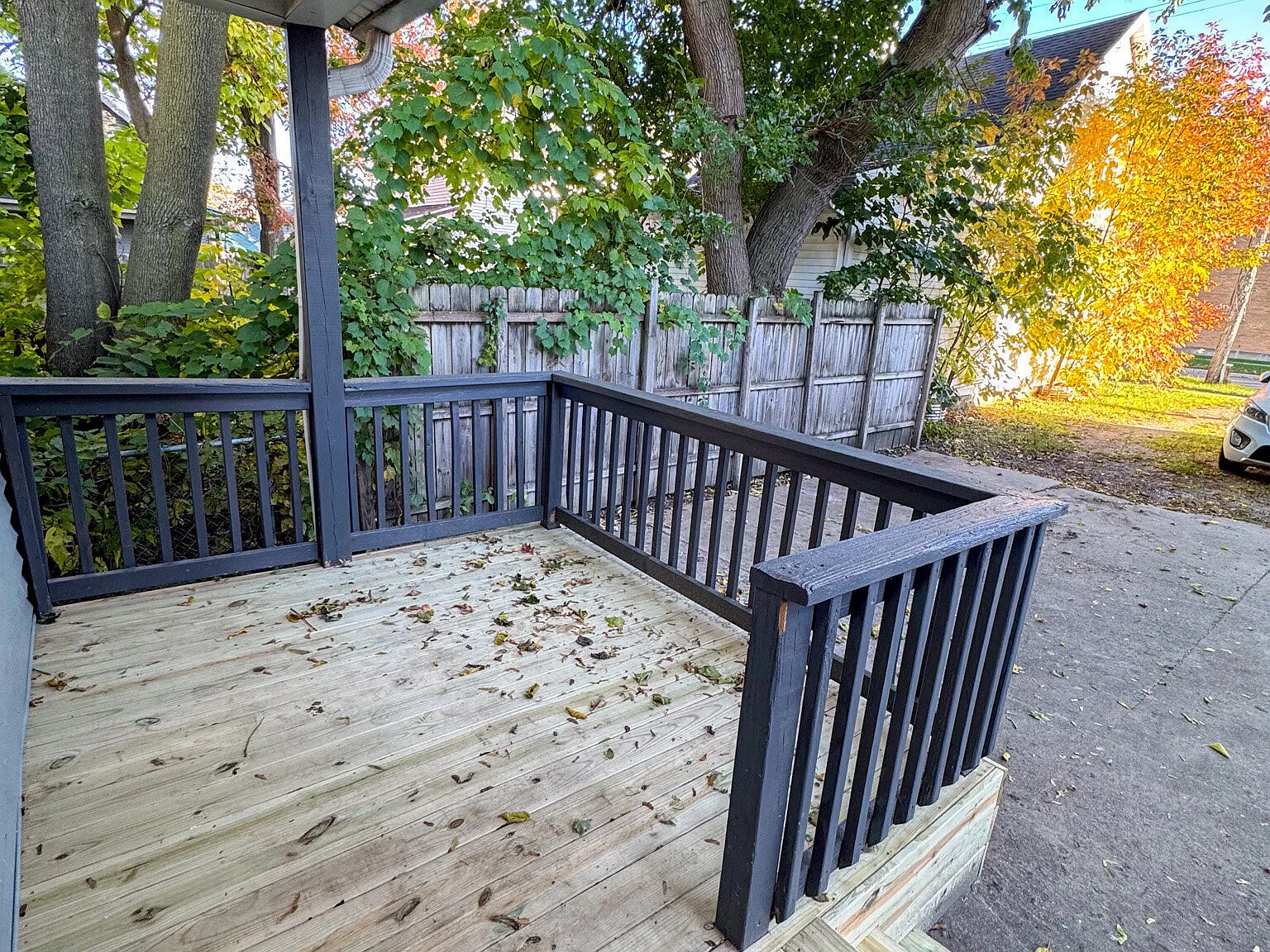 Single Family 2 Bed / 1 Bath Fully Updated — Photo 2