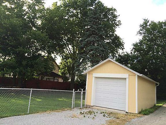 2nd image of 715 McKaig Ave