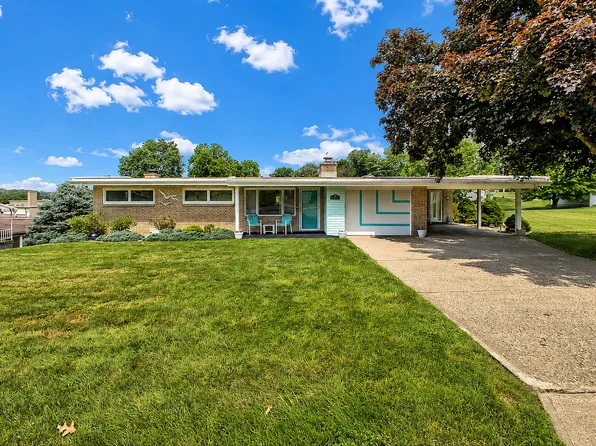 27 Dolly Ave, Jeannette, PA 15644