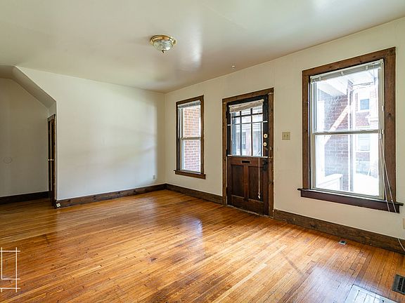 2nd image of 2188-2194 N High St #25