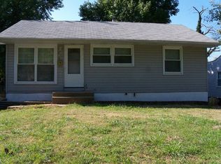 310 Midlothian Rd, Saint Louis, MO 63137