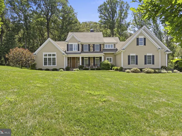 209 Arrowwood Ln, Chadds Ford, PA 19317