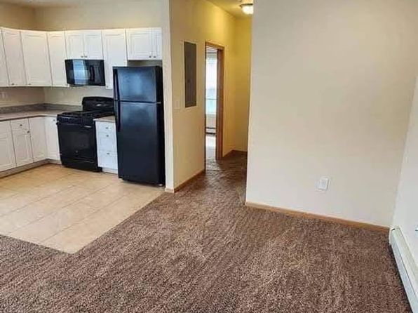 Sunland Apartments Building 800 | 800 3rd St NW, Sidney, MT
