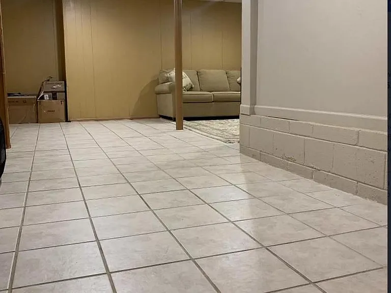 1033 Aderly Ln — Photo 16