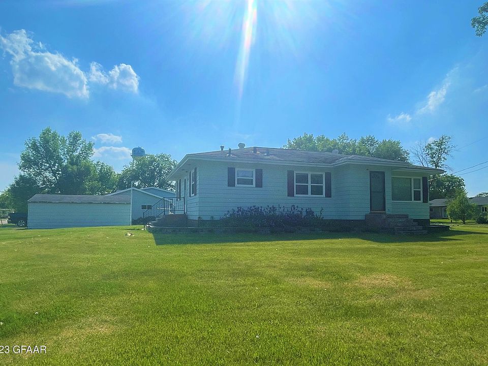744 E 7th St, Neche, ND 58265 Zillow