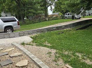 504 S Jackson St, Mountain View, MO 65548