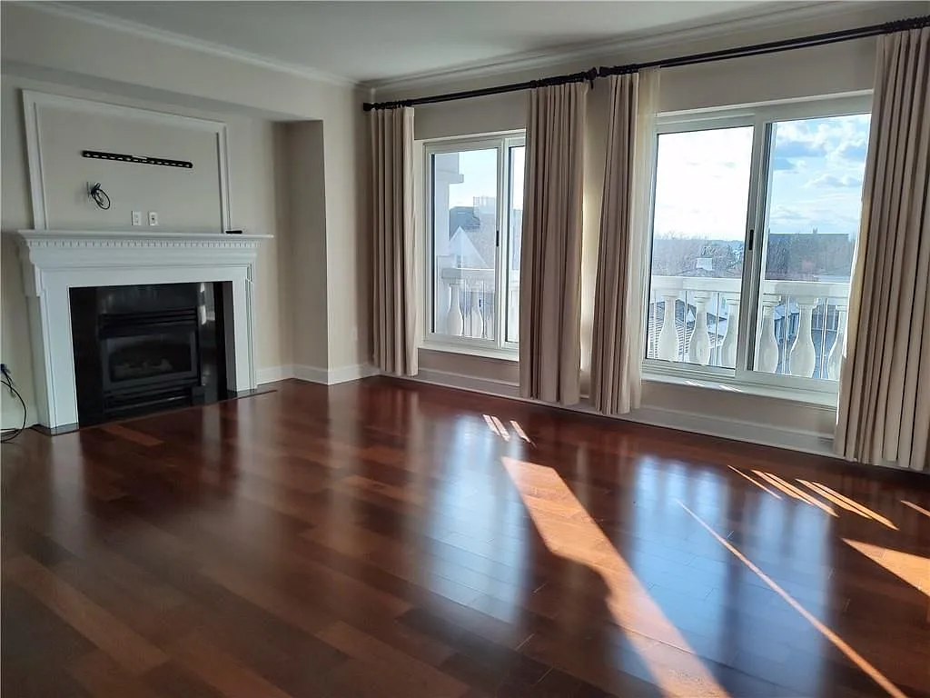2 bed, 2.0 bath, 1265 sqft, $4,000 — Photo 2
