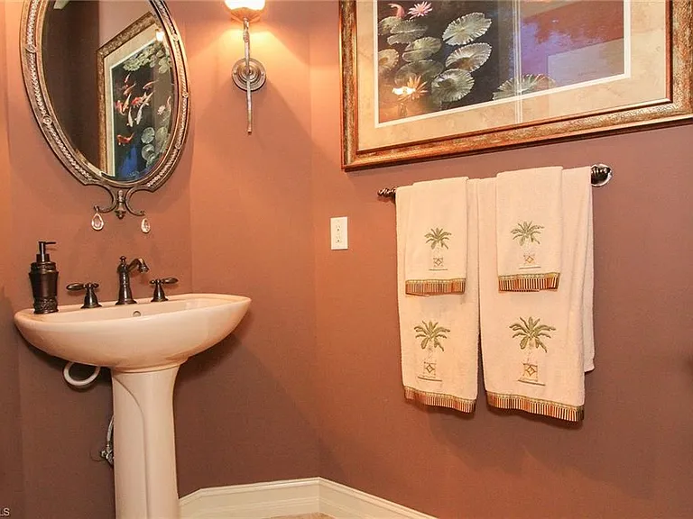22033 Natures Cove Ct — Photo 16