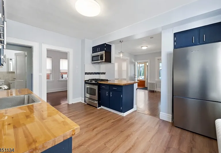 353 Princeton Ave — Photo 15