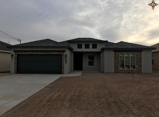 421 Hamilton Pl, Carlsbad, NM 88220