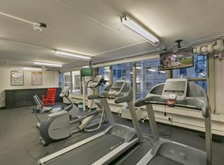 861 W Dewitt #806, Chicago, IL 60611