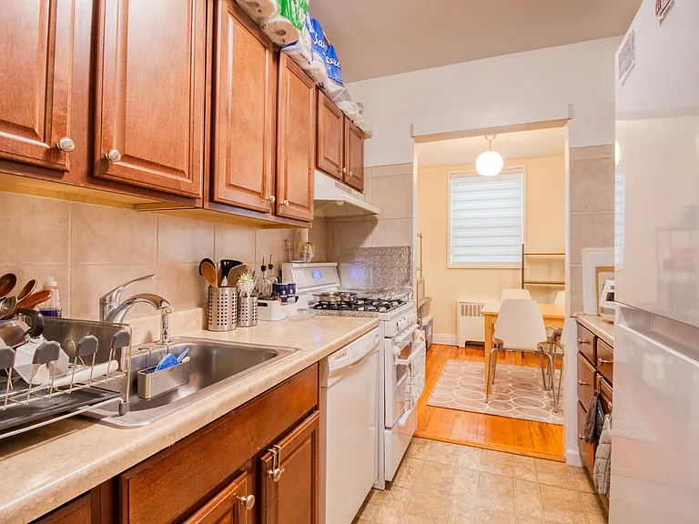 2160 Center Ave #4S — Photo 4