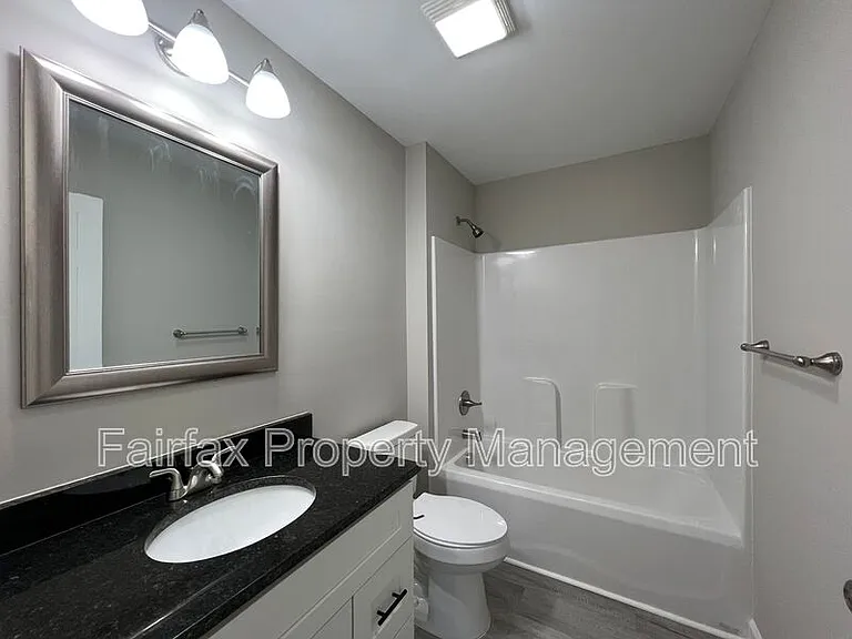 2311 Owen St #C — Photo 8