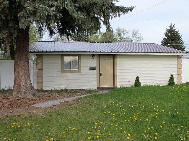 1st image of 315 NW Bonneville Dr