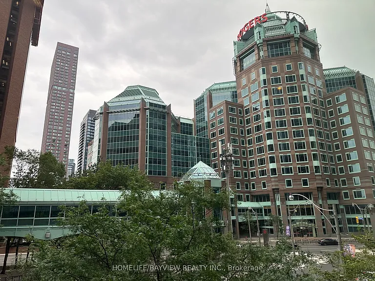 28 Ted Rogers Way #201 — Photo 31