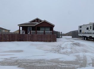 5621 Lukenbill Ave, Williston, ND 58801