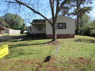 810 Elm St, Talladega, AL 35160