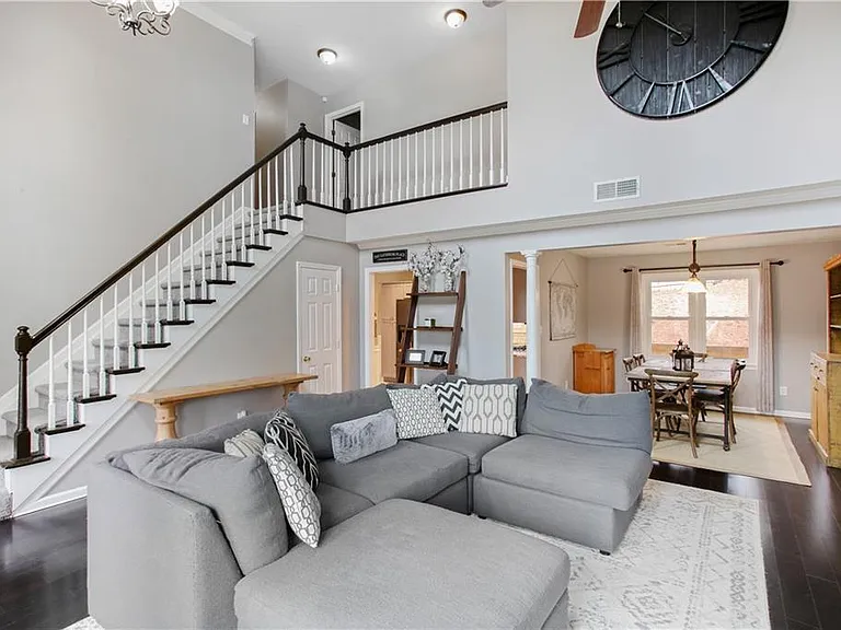 1825 Hickory Creek Ct NW — Photo 9