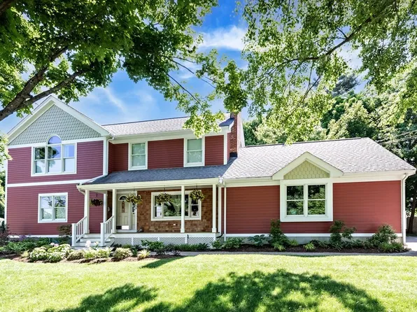 5 Sandra Ln, Reading, MA 01867