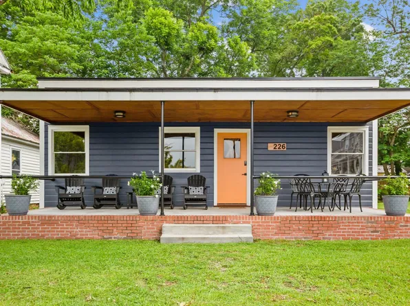 226 Water St, Washington, NC 27889