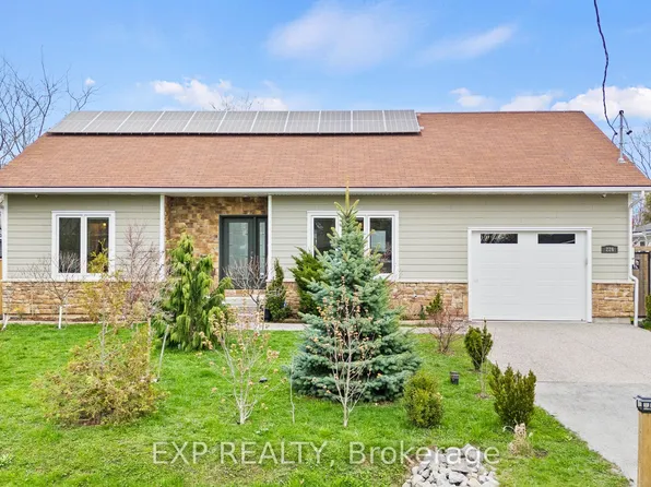226 Westwood Ave, Fort Erie, ON L0S 1B0