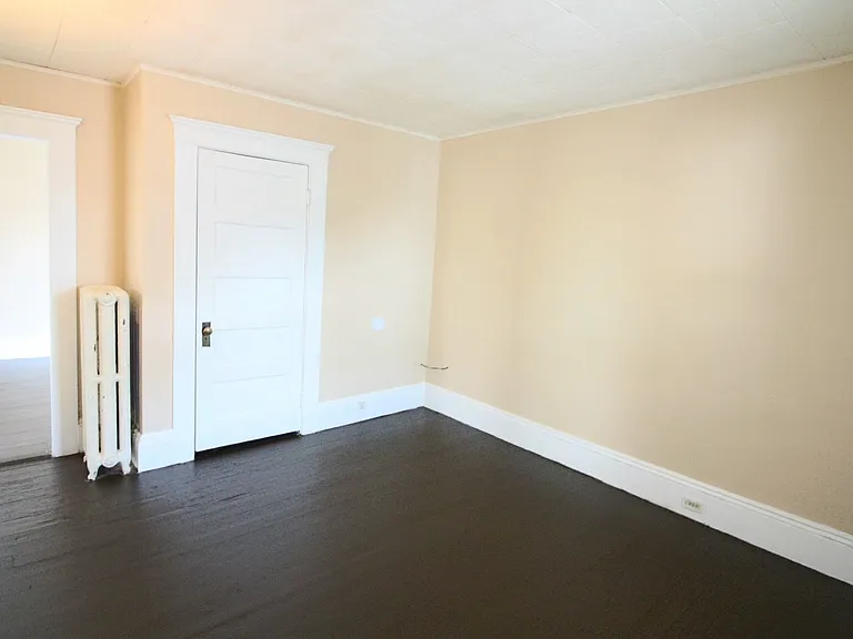 21 Hazel St #1 — Photo 7