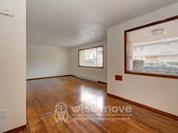 2605 E Mill Plain Blvd #8, Vancouver, WA 98661