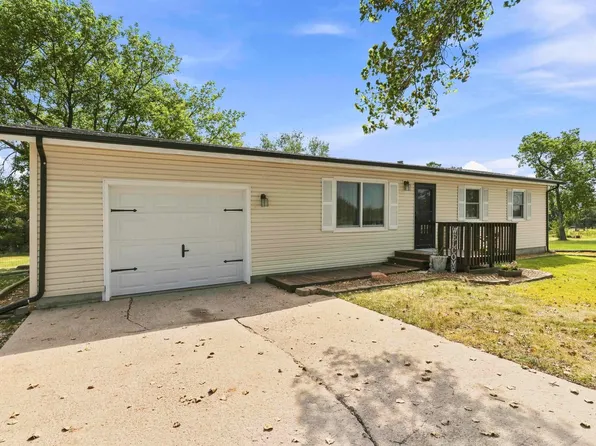 604 N Scott Dr, Westmoreland, KS 66549