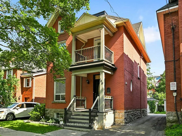 168 Stewart St W — Photo 1