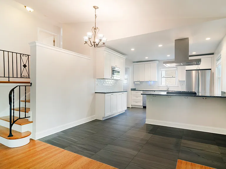 416 S Forrest Ave — Photo 4