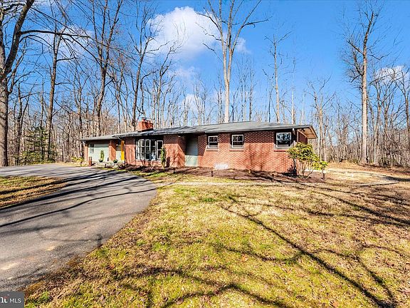 2nd image of 14015 Berryville Rd