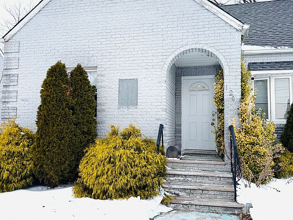 2nd image of 1208 Crescent Ave