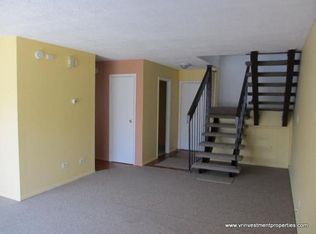5542 Carmel Dr, Hanover Park, IL 60133