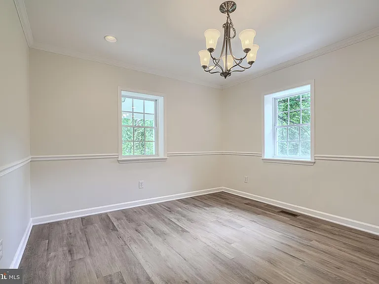605 N Paradise Rd — Photo 8