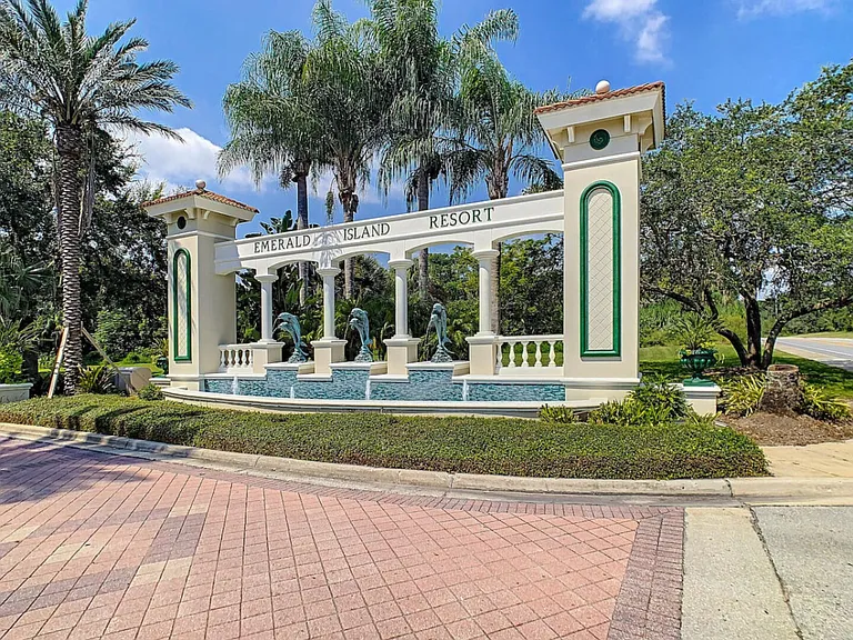 Palm Harbour Dr — Photo 83