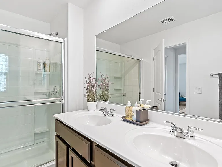 1113 E Ascent St — Photo 24