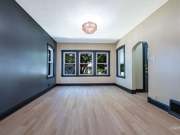 4th image of 1227 Highland Ave