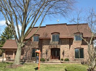 30 Stonecrest Cir, Madison, WI 53717